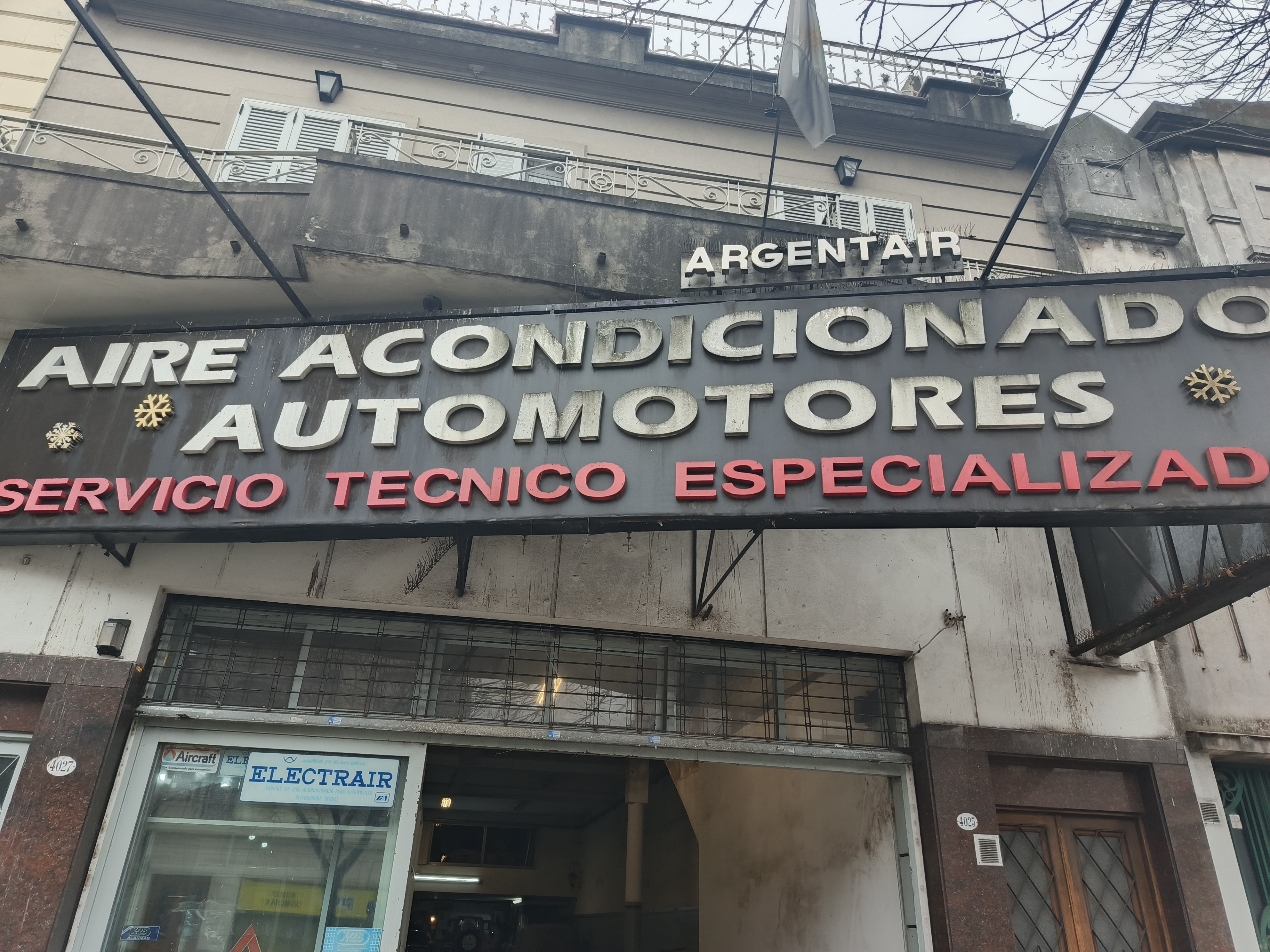 Cartel de Argentair Service Integral