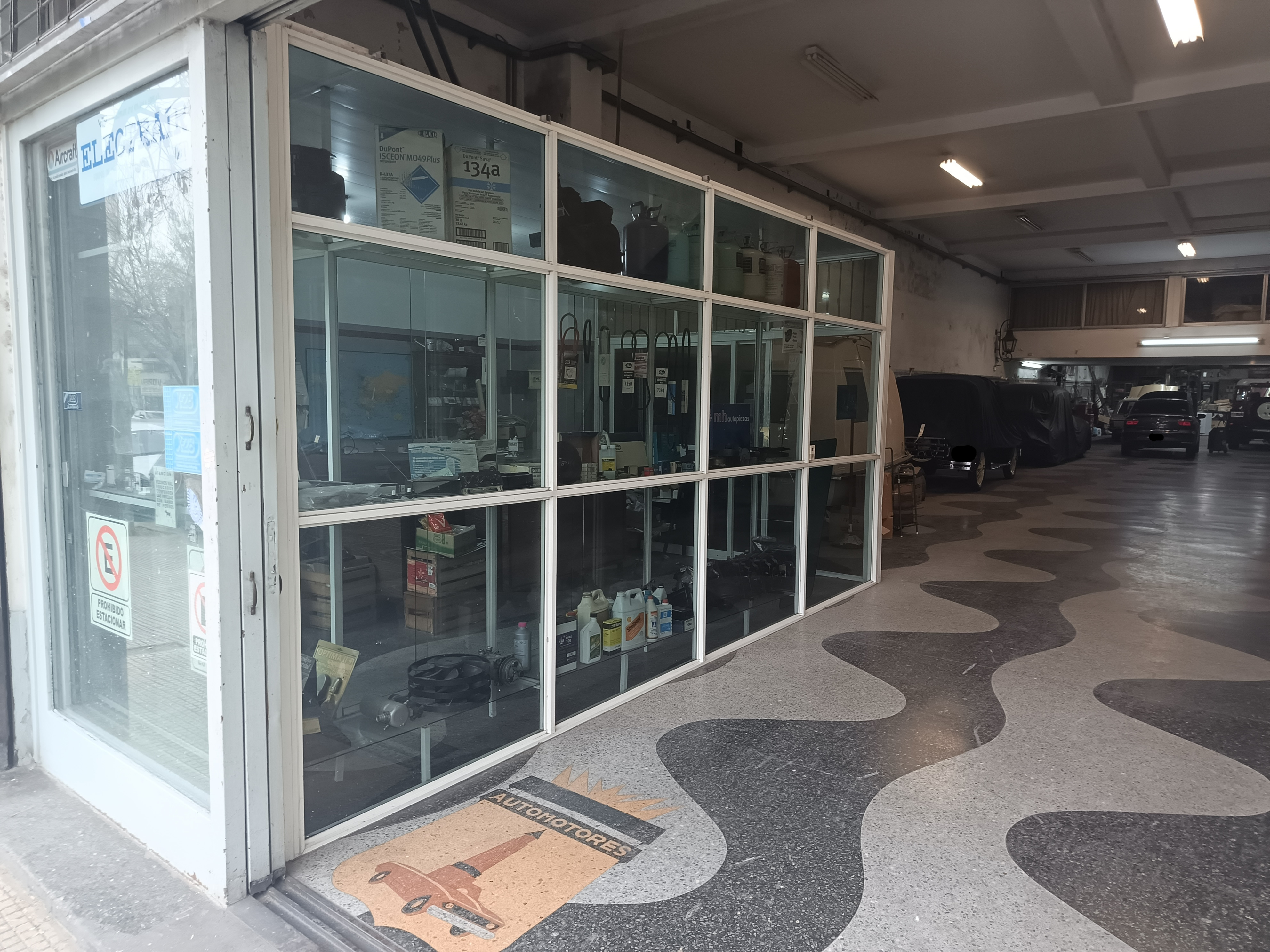 Vidriera de repuestos para aire acondicionado y calefacción automotor